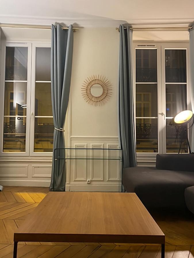Spacious Apartment Next To Place Vendome Paris Exterior photo